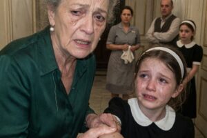 Family Sapphire Ring Exposes the Heiress No One Protected